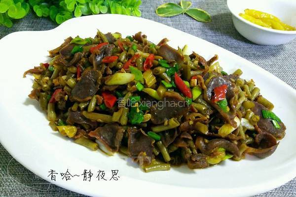 酸豆角双椒炒鸡胗的做法图解1