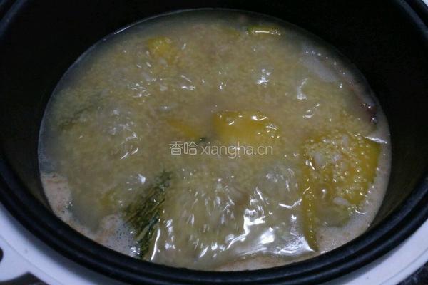 小米南瓜粥的做法图解3