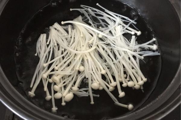 雞肉金針菇粥的做法图解4