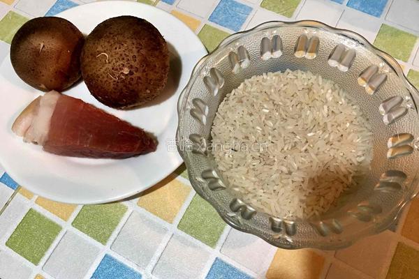 香菇肉片粥的做法图解1