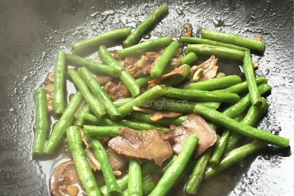 猪舌炒豆角的做法图解7