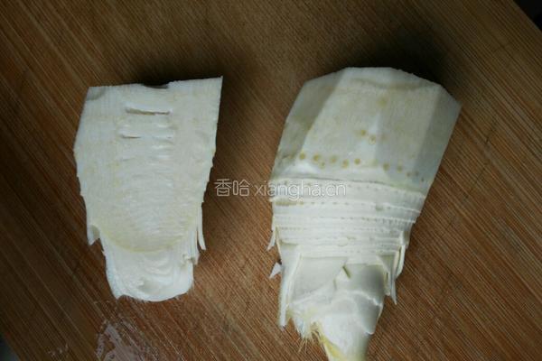 韭菜炒鸭血鹌鹑蛋的做法图解4