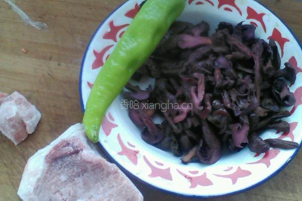 肉蘑炒肉的做法图解1