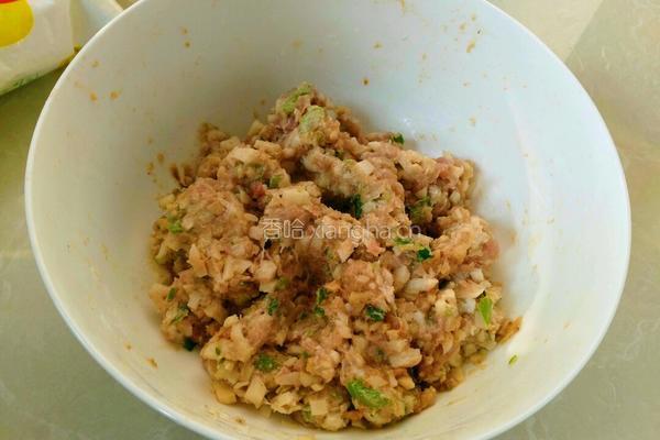 猪肉大丸子的做法图解6