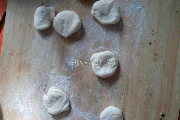 芹菜馅饺子的做法图解2