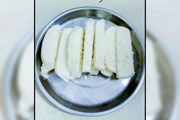 香煎黄金馒头的做法图解1