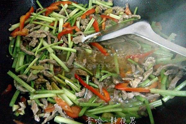 芹菜泡椒炒牛肉的做法图解9