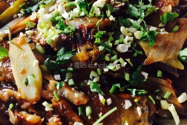 葱烧黄花鱼的做法图解11