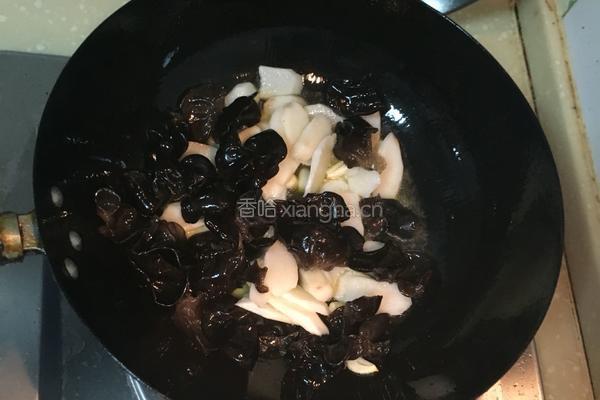 木耳炒山药的做法图解4