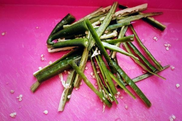 泡椒牛肉丝的做法图解5