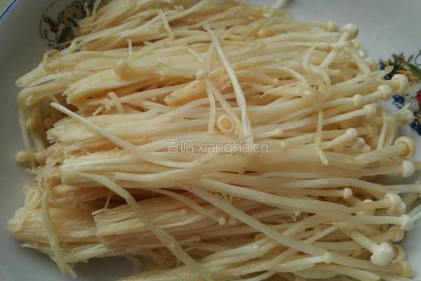 培根金针菇卷的做法图解1