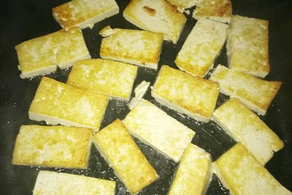 香煎豆腐的做法图解3
