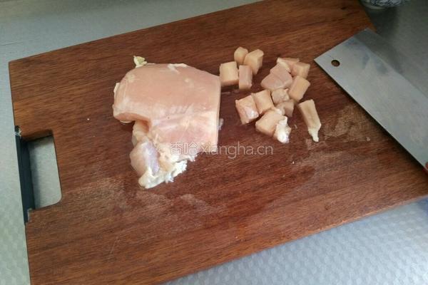 香其酱炖鸡胸肉鹌鹑蛋的做法图解2