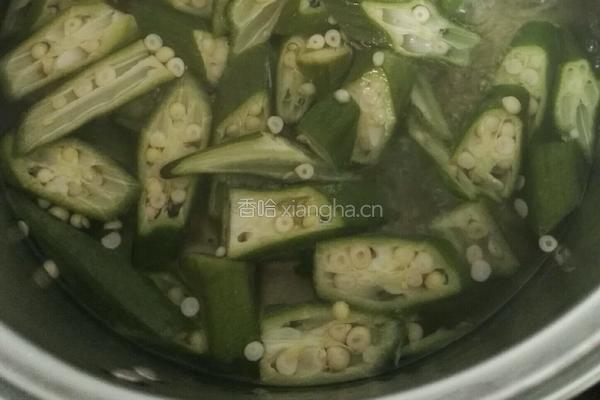 番茄秋葵炒鸡蛋的做法图解3