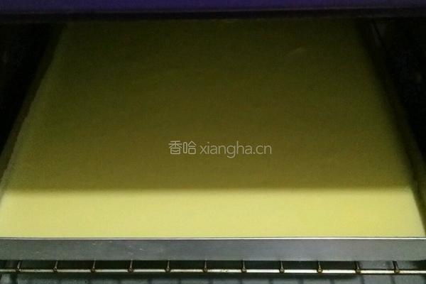 火龙果奶油蛋糕卷的做法图解9