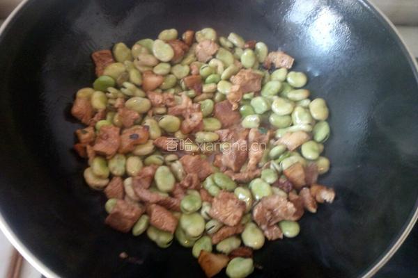 蚕豆烧肉的做法图解7