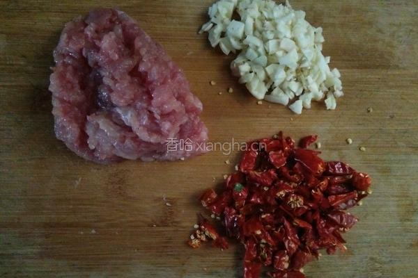 干煸肉沬豆角的做法图解2