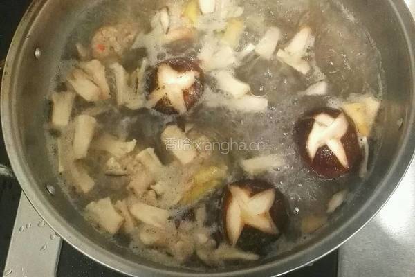 香菇肉丸粉丝汤的做法图解6