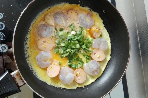 中式简易鲜虾鸡蛋披萨的做法图解3