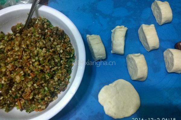 猪肉豆干香菇包子的做法图解11