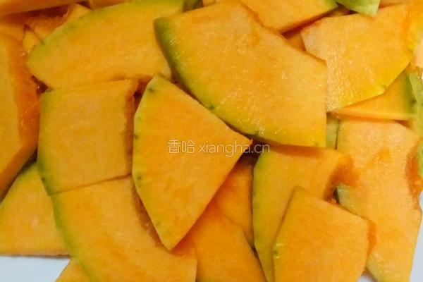 清炒南瓜片的做法图解1