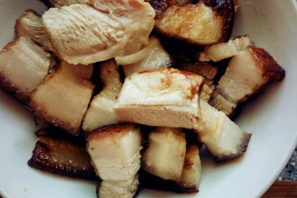 盐干菜扣肉的做法图解8