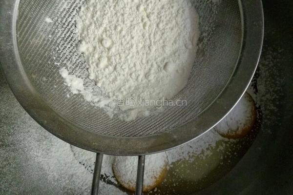 酸奶戚风纸杯蛋糕的做法图解3