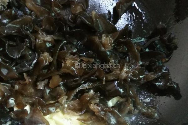 木耳青菜炒鸡蛋的做法图解7