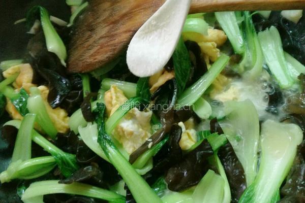 木耳青菜炒鸡蛋的做法图解9
