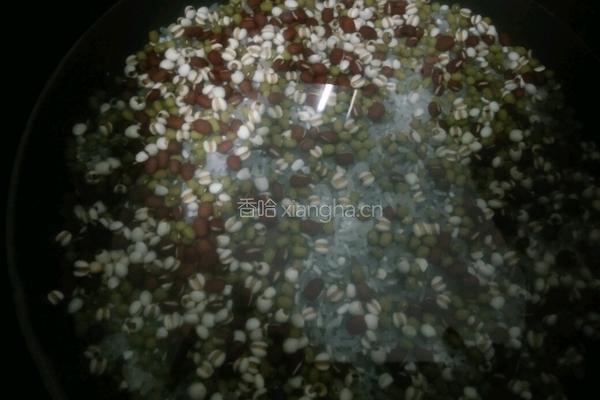 四宝粥（大米薏米绿豆红豆）的做法图解2