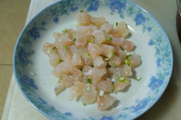 龙利鱼饺子的做法图解1