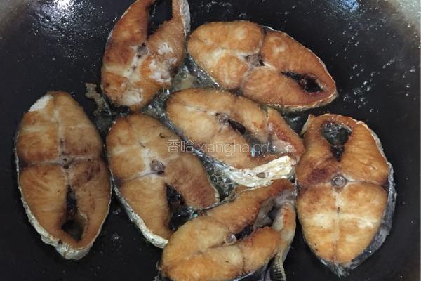 煎焖马鲛鱼的做法图解3