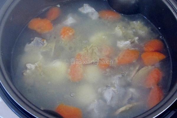 马蹄胡萝卜排骨汤的做法图解4