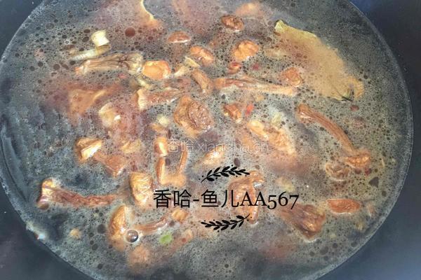 大骨头炖松茸的做法图解9