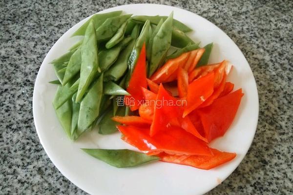 芸豆炒木耳的做法图解2