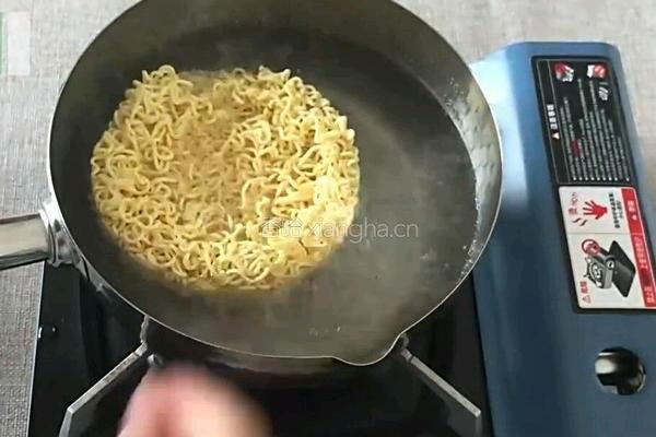 炒面的做法图解2