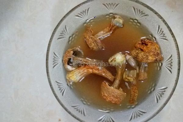 酸菜粉条炖鱼的做法图解6