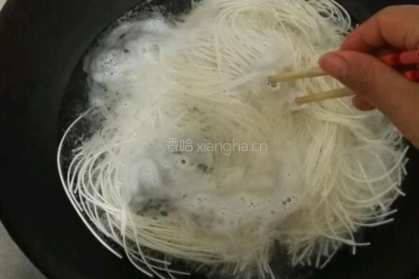 特色炒面的做法图解2
