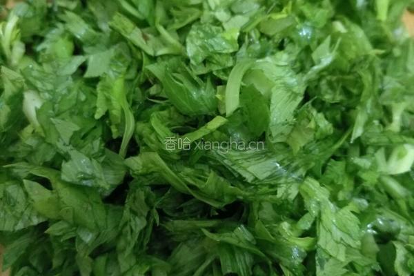 香酥芹菜饼的做法图解2