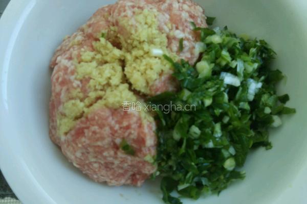 韭菜莲菜饺子的做法图解4