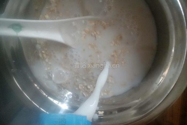 牛奶燕麦粥的做法图解4