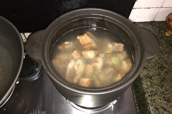烧猪骨淡菜芥菜粥的做法图解6