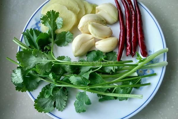 酸菜豆腐鱼头汤的做法图解4