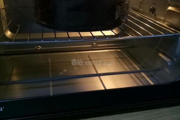 戚风蛋糕的做法图解8