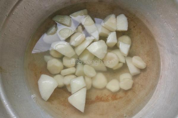 马蹄雪梨糖水的做法图解3