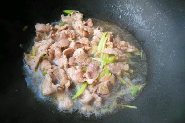 肉丝菠菜米粥的做法图解4