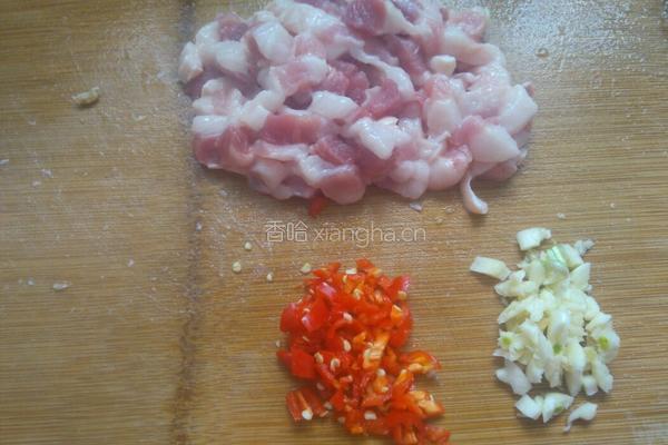 五花肉烧茄子的做法图解3