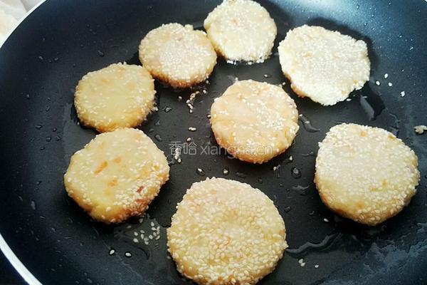 芝麻土豆饼的做法图解11