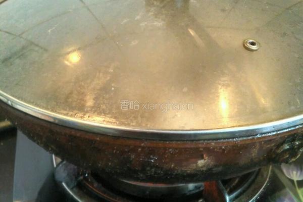 榛蘑炖鸡腿的做法图解12