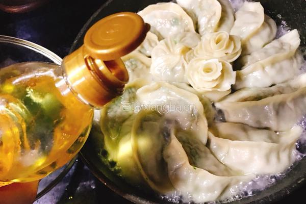 青菜猪肉煎饺的做法图解13